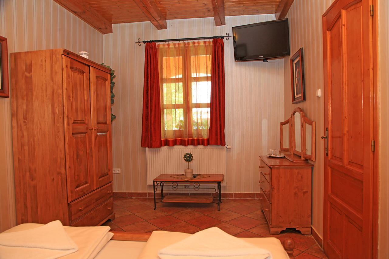 Motel Berenyi Fogado Nagyrécse Exterior foto